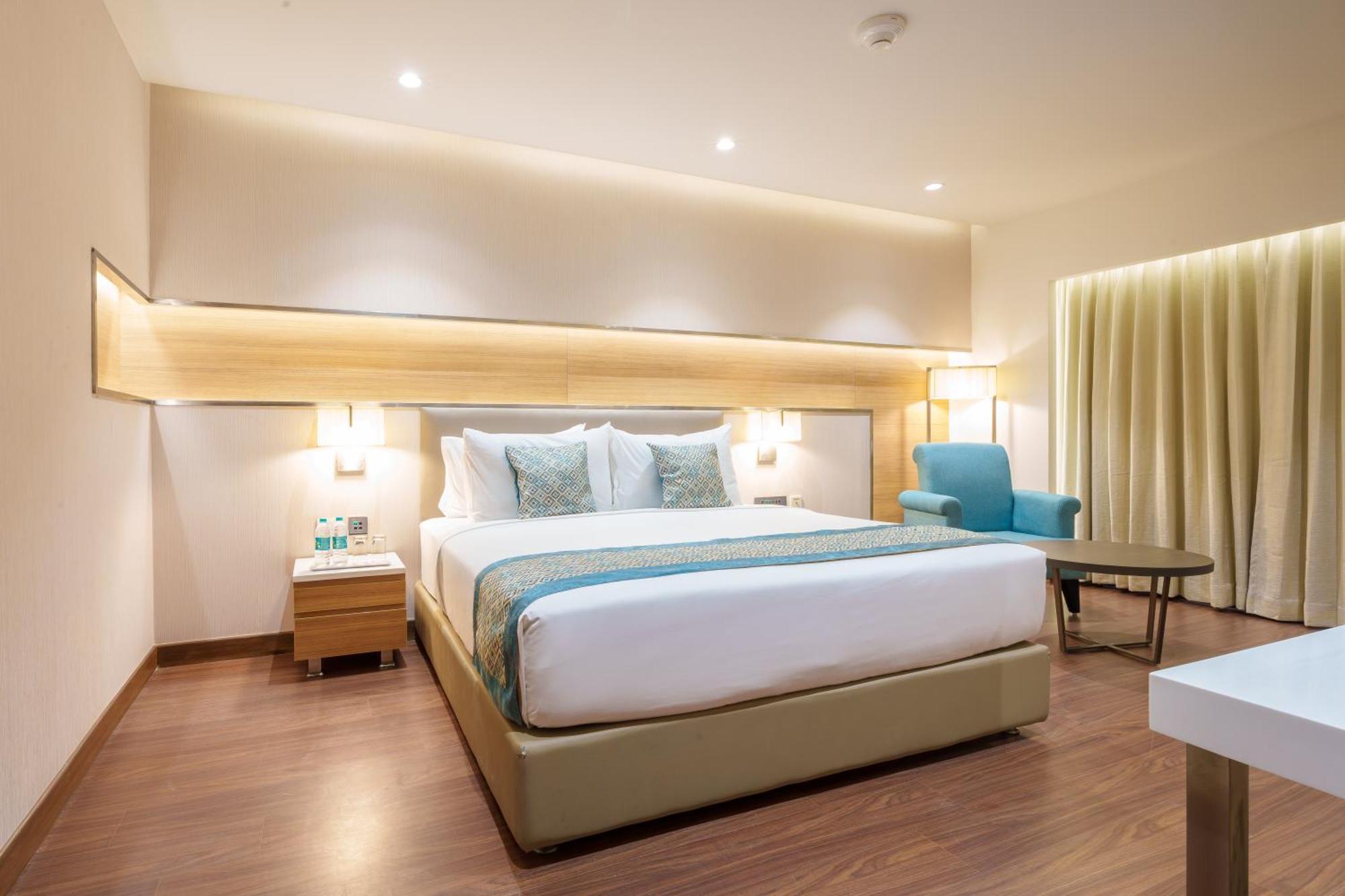 Pharos Hotels Chennai Exterior photo