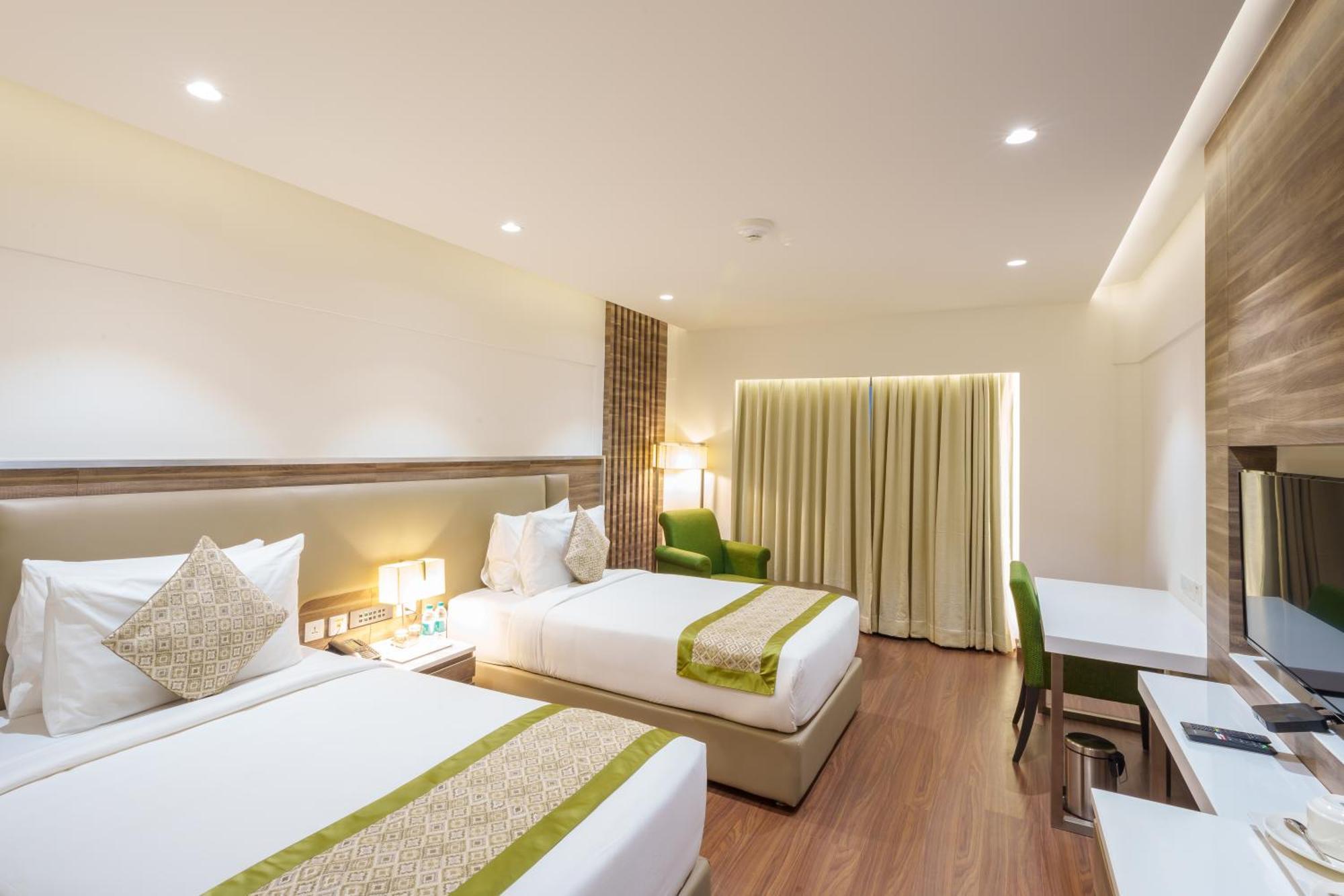 Pharos Hotels Chennai Exterior photo