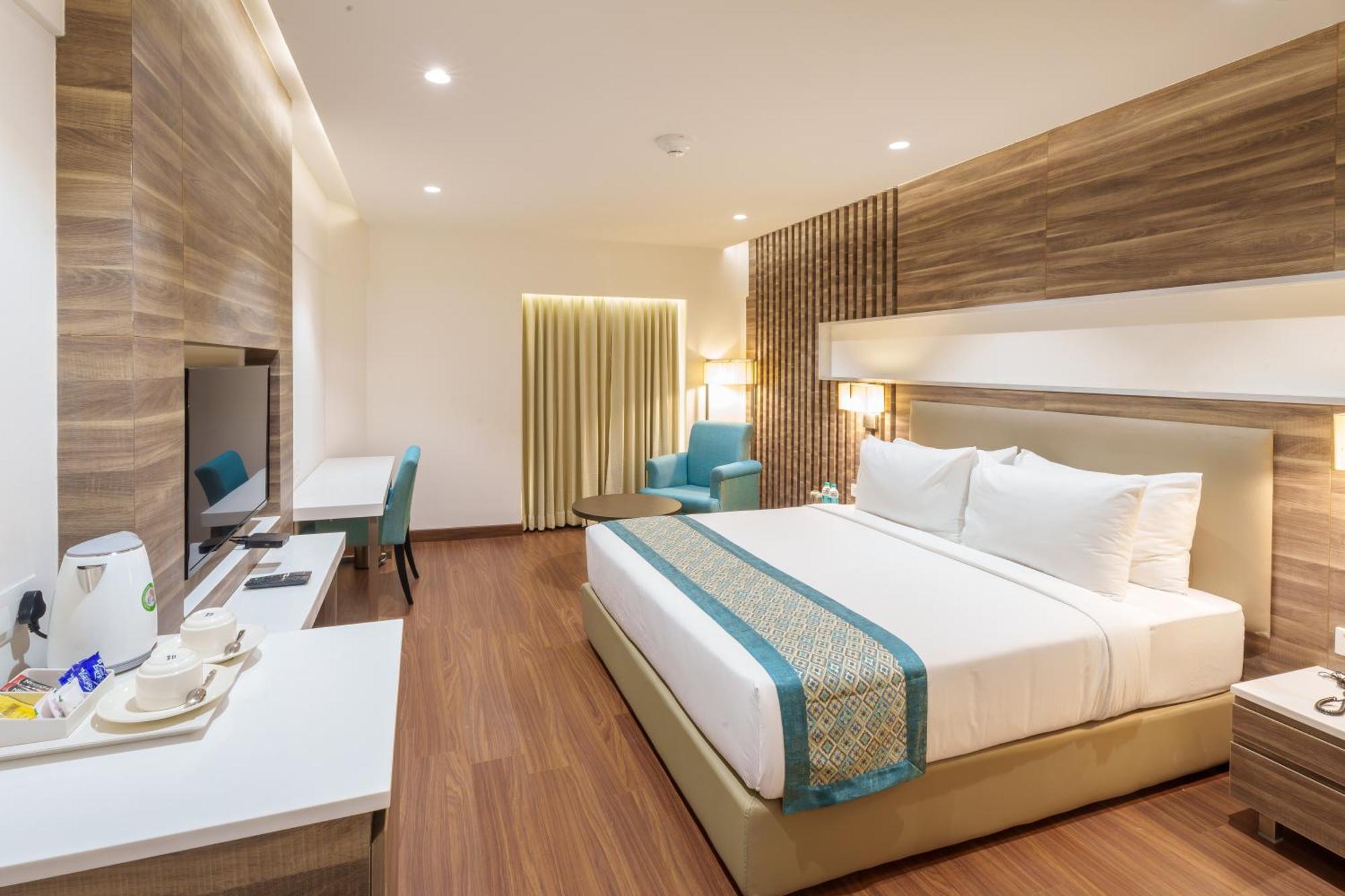 Pharos Hotels Chennai Exterior photo